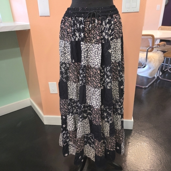 Vintage 90s Whimsigoth OS Floral Patchwork Maxi Skirt Black & White Hippie Boho - Picture 1 of 10